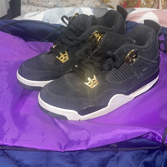 Jordan Sneakers. - Picture 2 of 4